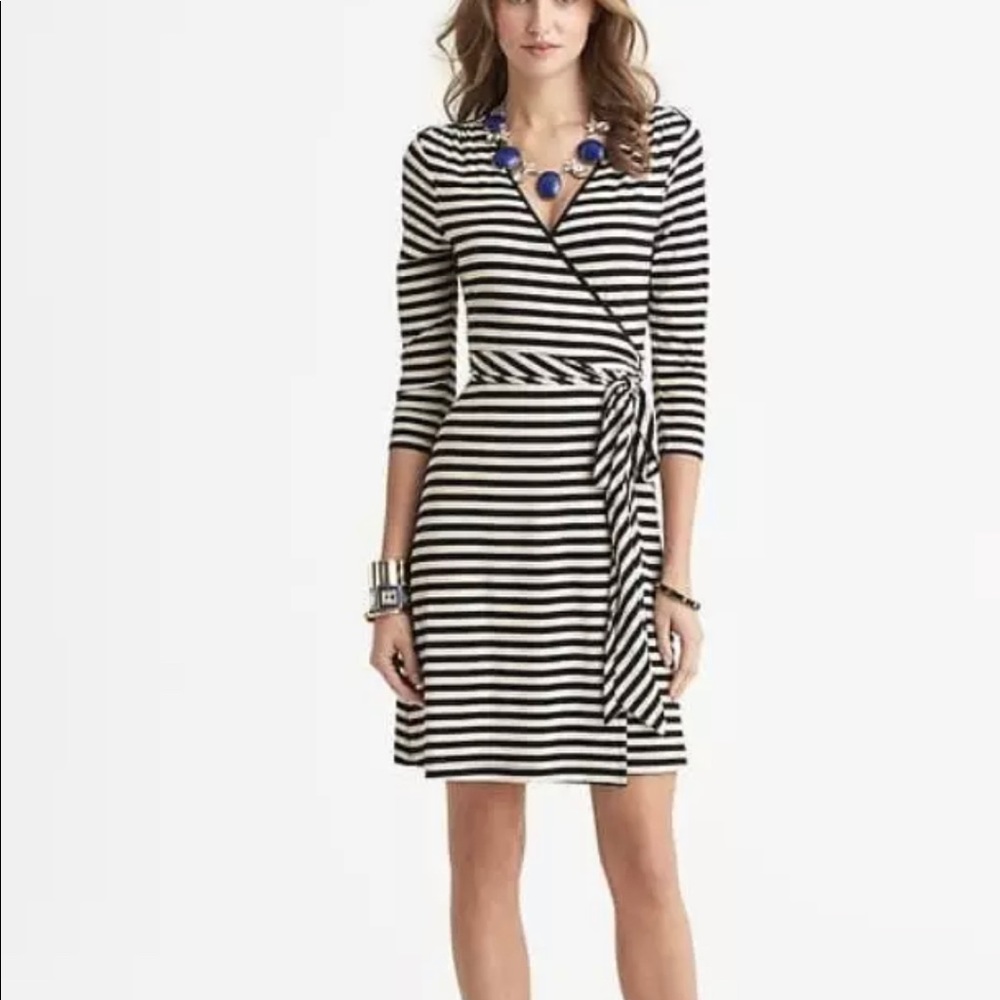 Banana Republic knit cream and black striped wrap dress size medium
